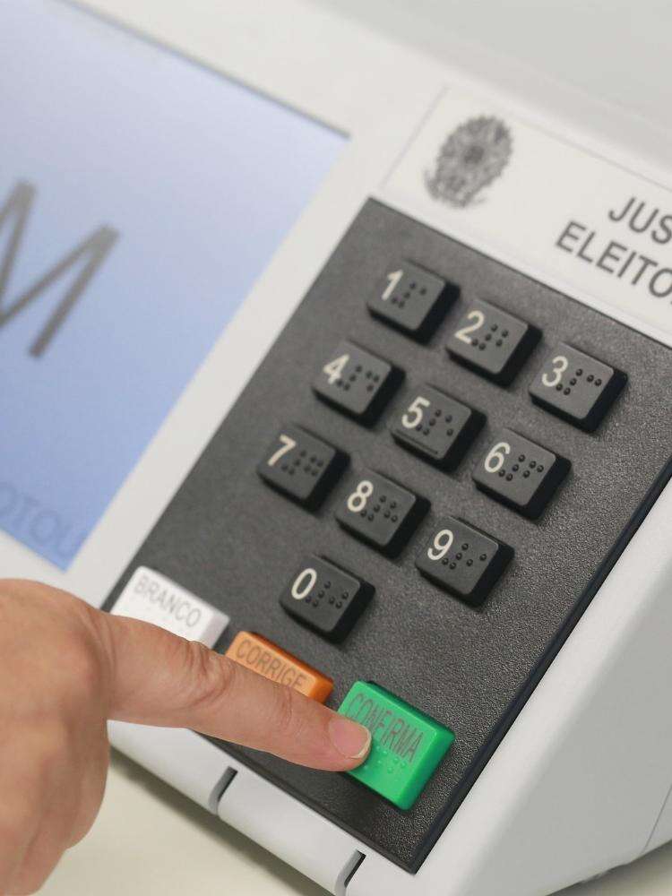 Tem que pagar multa? Saiba como justificar o voto pela internet