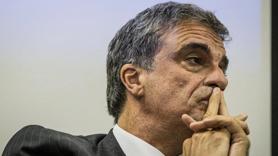 'Fux foi contraditório e surpreende com voto garantista', avalia Cardozo