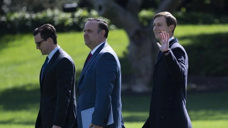 Assistente de Trump recebe diagnóstico positivo para covid-19