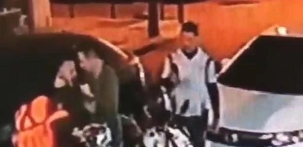 Motoboy relata ameaças de delegado: 'Abre a boca que eu vou te dar um tiro'