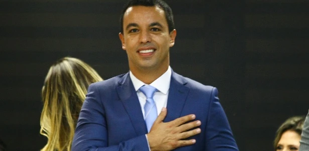 Rogério Lins é reeleito no primeiro turno prefeito de Osasco