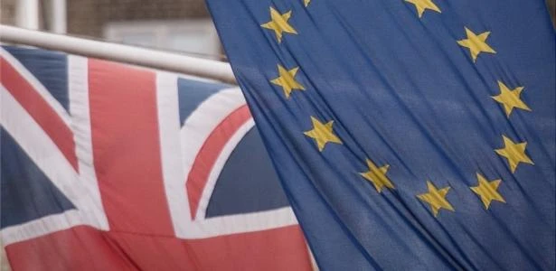 Reino Unido assina maior acordo comercial pós-Brexit com Japão