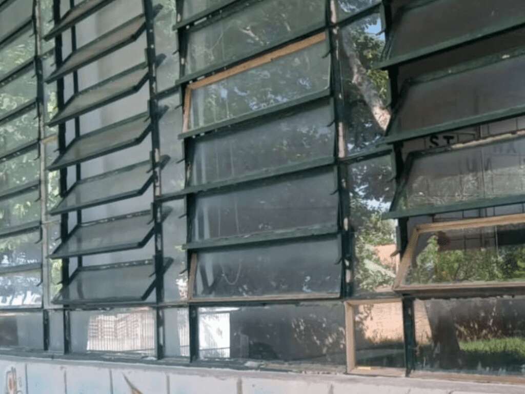 Escola Catarina Paulucci é alvo de vandalismo pela quarta vez este ano