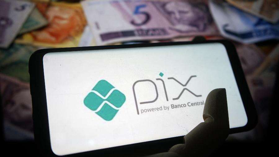 'Isso não existe e não existirá': Receita Federal desmente taxação do Pix