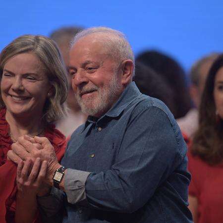 Gleisi diz a deputados que foi convidada por Lula para assumir ministério Raquel Landim