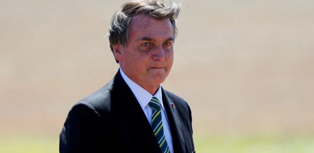 Campanha por reeleição de Bolsonaro em 2022 ganha outdoors pelo Brasil