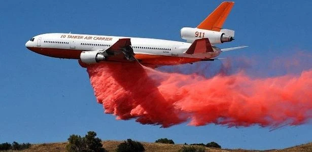 Aviões comerciais aposentados voltam a voar para combater incêndios