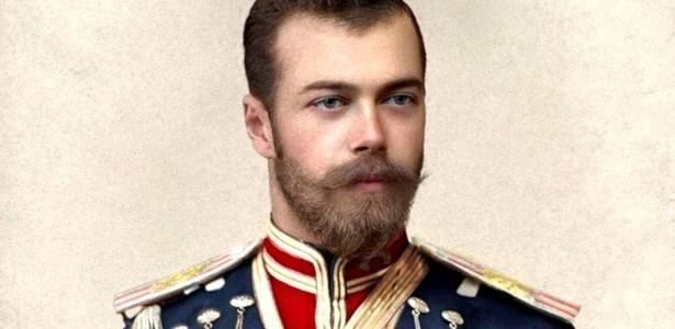Brasileira posta foto de czar mostrando bumbum e vira assunto na Europa