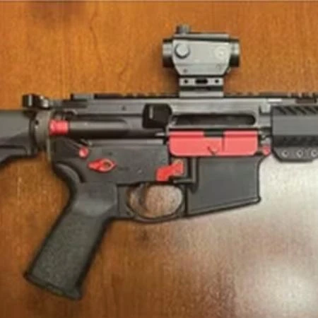 Brasileiros acusados de traficar armas nos EUA tinham passaporte e visto