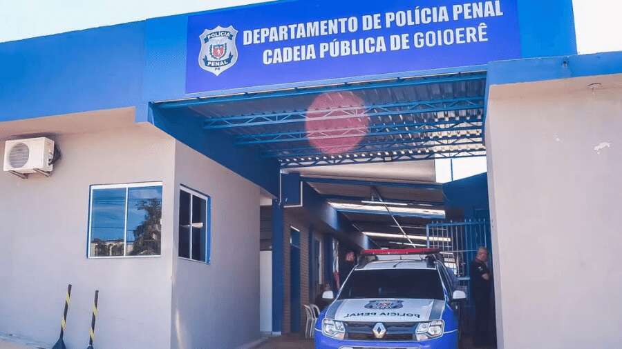 Guarda é condenado por permitir regalias a preso em troca de uísque no PR