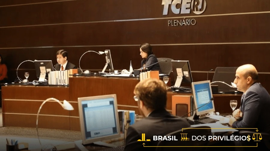 TCE-RJ: conselheiro que trabalha 90% do mês ganha mais um terço de salário