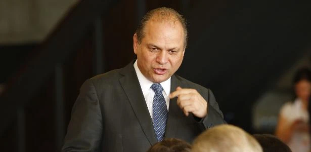 Líder de governo na Câmara diz que Constituição tornou o Brasil 'ingovernável'
