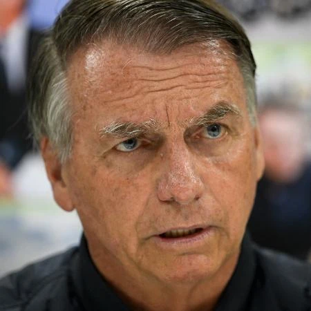 Tornozeleira é preparação para prisão de Jair Bolsonaro, avalia líder do PT
