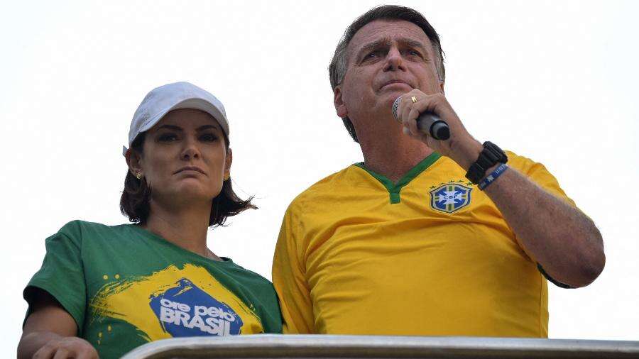 Bolsonaro fala em assumir Casa Civil se Michelle for eleita presidente