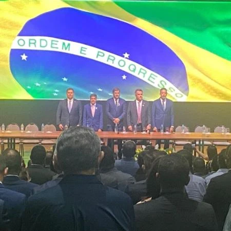 Maior federação deixa decisão sobre desembarque do governo para o futuro