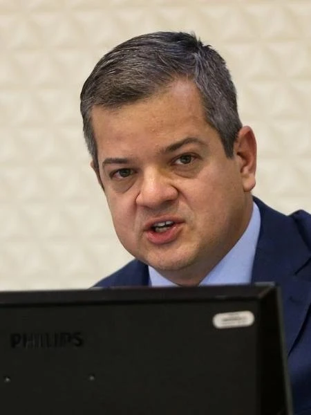 Cade aceita convite para inauguração da MSC em Miami enquanto avalia compra Raquel Landim