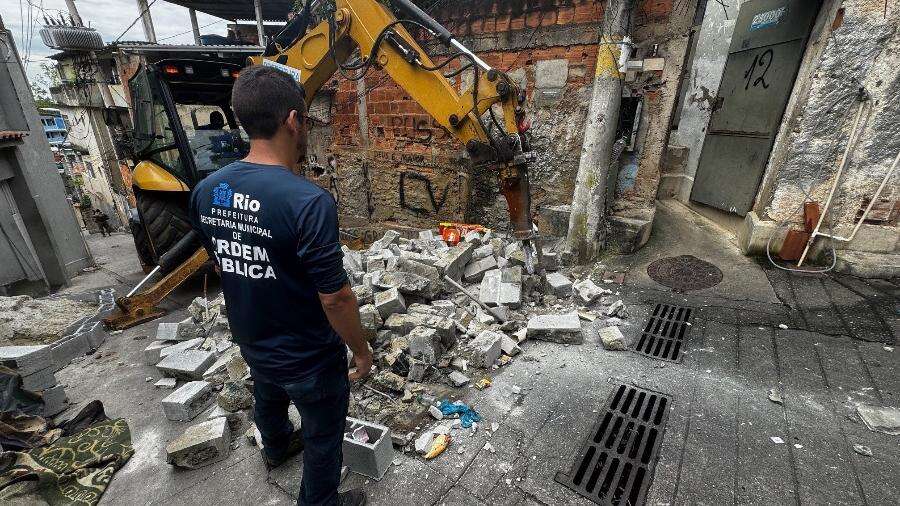 Barricadas do tráfico no RJ podem custar até R$ 100 mil: 'Tática de guerra'