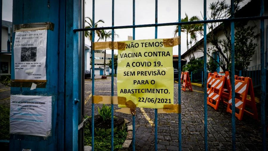 Cinco capitais têm vacinação suspensa da 1ª dose contra covid-19