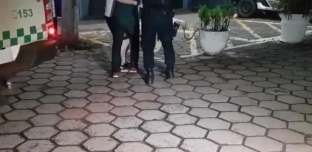 Trio embriaga motorista de app com '1 litro de pinga' para roubar seu carro