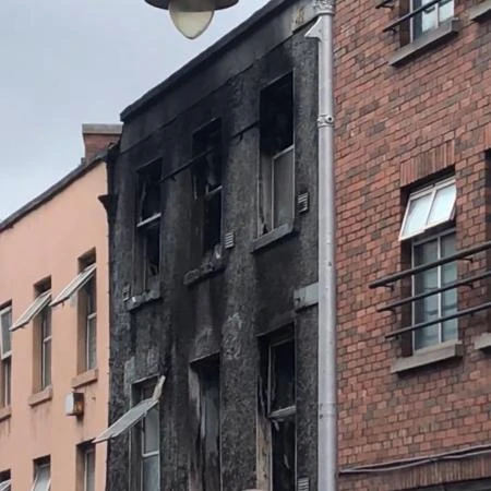 Brasileiro é internado em estado grave após incêndio em prédio na Irlanda