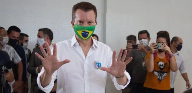 Russomanno culpa falta de verba e reafirma fidelidade a Bolsonaro