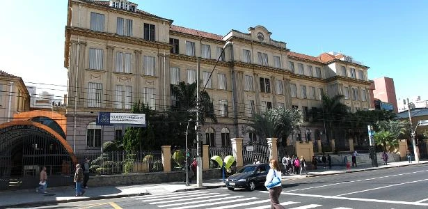 Escolas da cidade de São Paulo reabrem quarta-feira com pais divididos