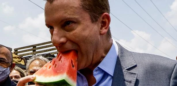 Planalto agora quer 'distância segura' da candidatura de Celso Russomanno