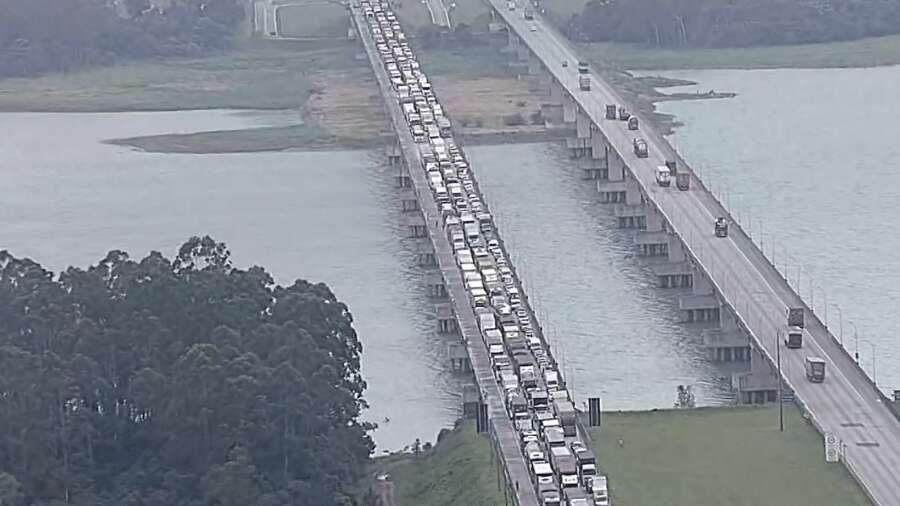 Engavetamento com 10 veículos deixa ao menos um morto no Rodoanel, em SP