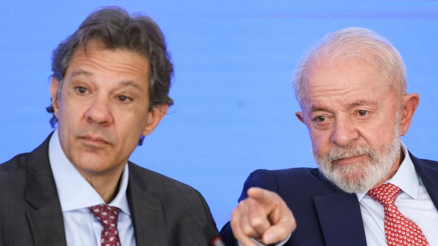 Mudança no IOF foi debatida na mesa de Lula, diz Haddad