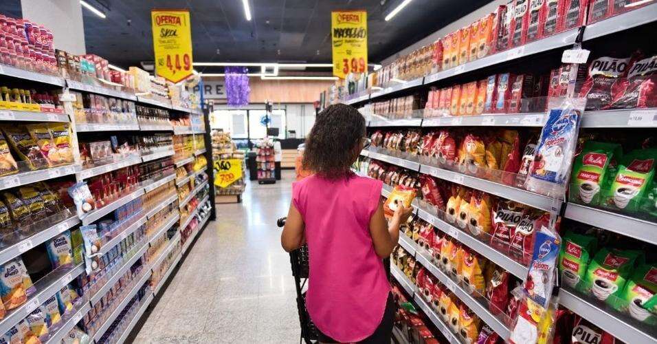 Governo anuncia incentivos tributários para diminuir preço dos alimentos no país