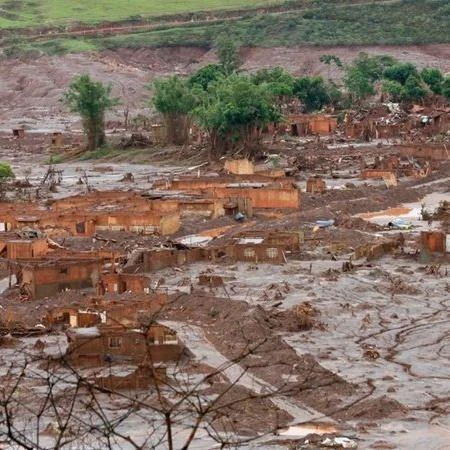 Barragem do Fundão: MP questiona contrato de advogado britânico com vítimas Mariana Barbosa