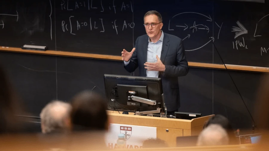 Médico citado por Trump recebeu US$ 150 mil por apoiar ação contra Tylenol