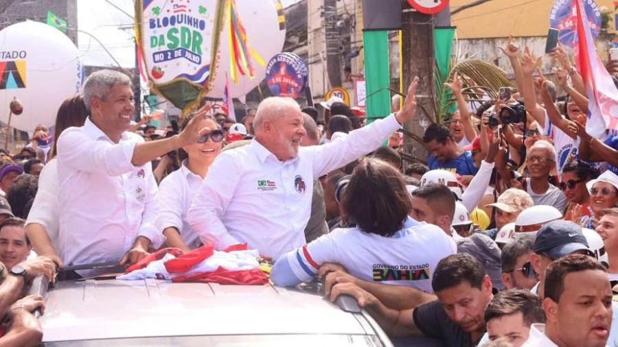 Festejos ao 2 de Julho na Bahia testam popularidade de Lula e de políticos André Santana