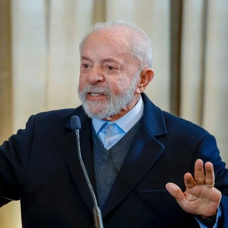 Kotscho: Governo tem que definir caso INSS para tirar bomba do colo de Lula