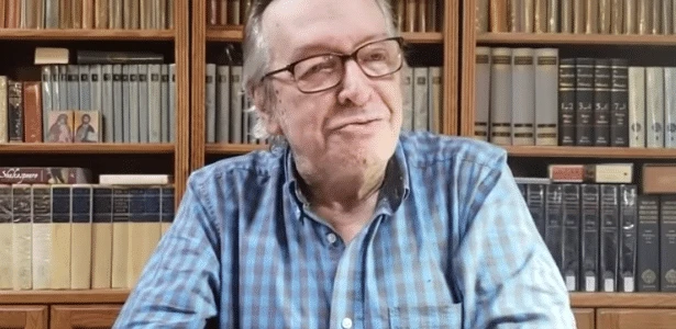 Olavo de Carvalho diz que Bolsonaro é fracasso na luta contra comunismo