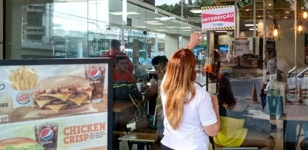 Salvador interdita unidade do Burger King após promoção gerar aglomerações