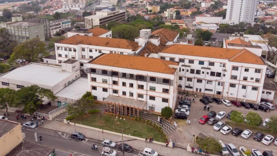 Recém-nascido é encontrado em lixeira de hospital em Sorocaba (SP)