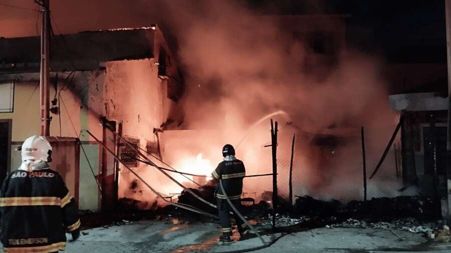 Incêndio em abrigo deixa 4 mortos em São José dos Campos (SP)