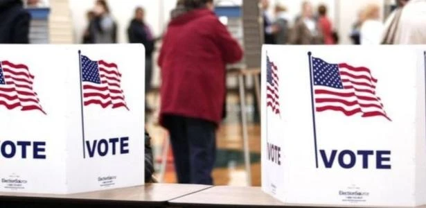 Ao mentir sobre fraude via correio, Trump estimula voto antecipado