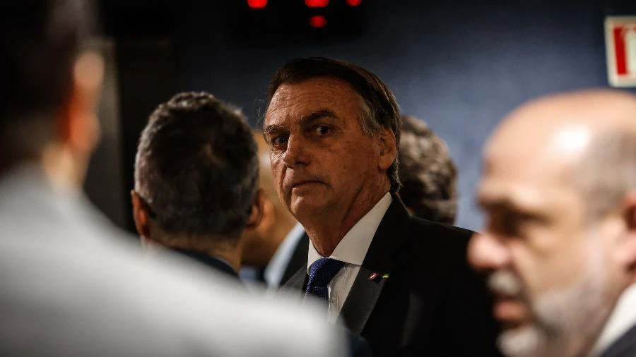 Bolsonaro e Heleno cometem ato falho ao dizer que faltou clima para golpe Leonardo Sakamoto