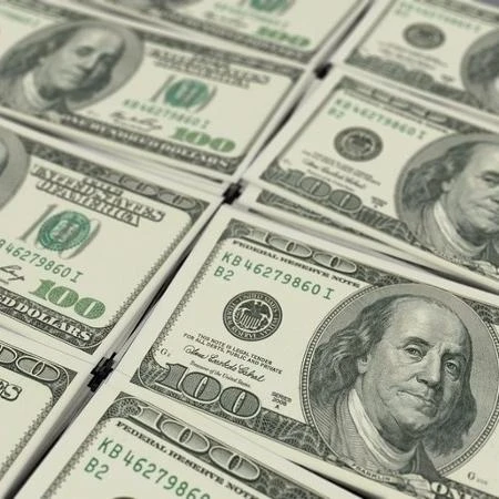 Dólar está abaixo dos R$ 5,50: como fica moeda daqui para frente?