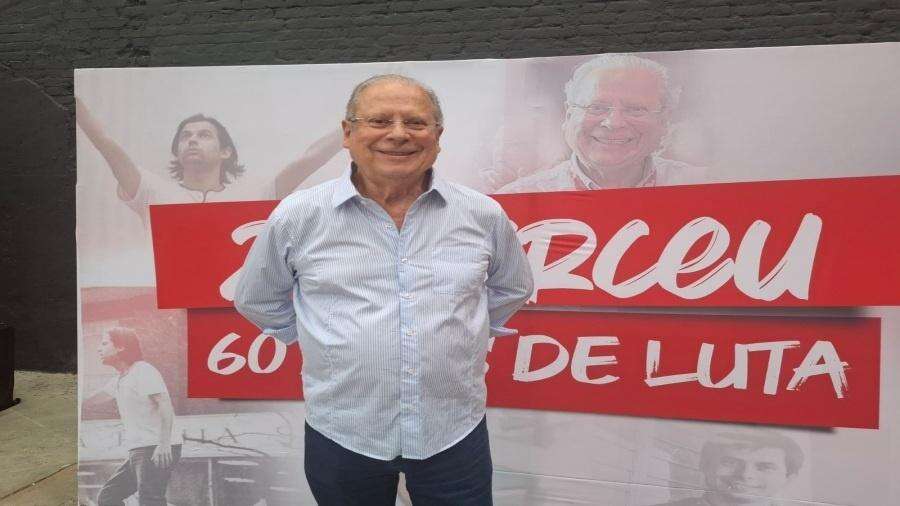 Em festa, José Dirceu diz que recebeu duas missões de Lula