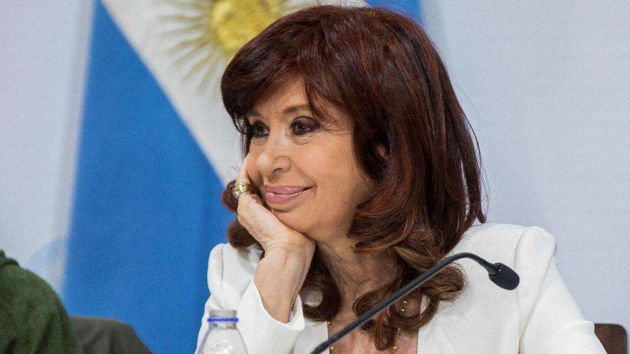 Milei cancela aposentadoria de Cristina Kirchner: 'Manchou honra argentina' Coluna de Amanda Cotrim