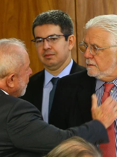 Jaques deixou liderança do governo magoado e cobrando defesa de aliados Daniela Lima