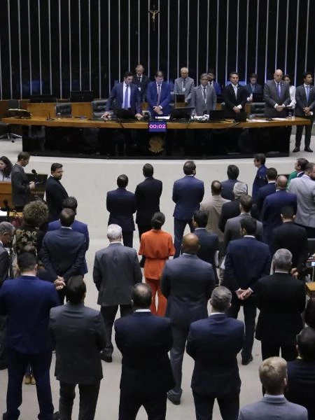 Audácia da Câmara leva ao maior ato antidireita e centrão em 12 anos Daniela Lima