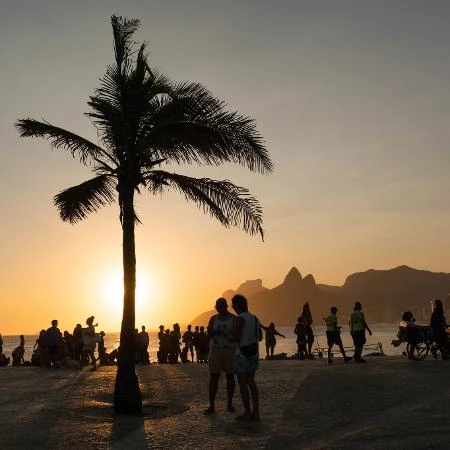 Governo discute volta do horário de verão após risco de déficit de energia Camila Maia
