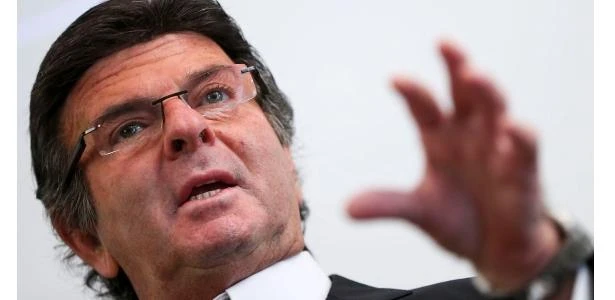 Fux ataca judicialização da política: 'Congresso precisa resolver seus problemas'