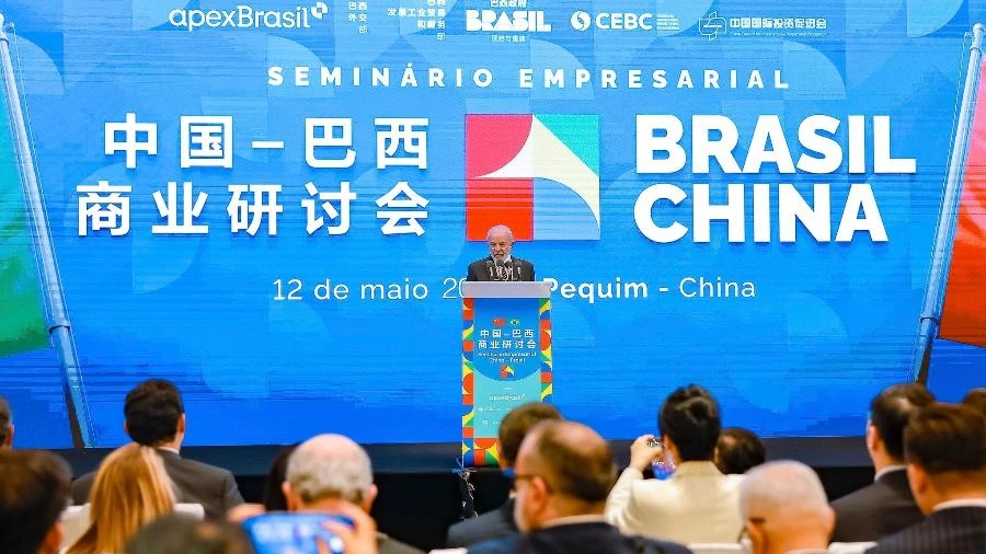 Brasil cria posto na China para reforçar comércio após tarifas de Trump