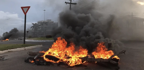 Protestos, caos e violência marcam 1º fim de semana de apagão em Macapá