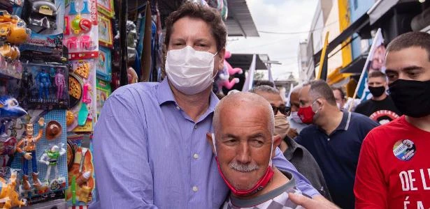 A um mês da eleição, o PT está numa encruzilhada dramática em São Paulo